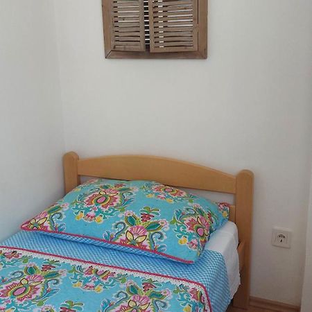 Colorita Studio Пула Екстериор снимка
