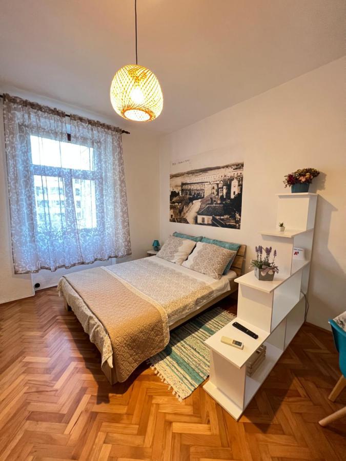 Colorita Studio Пула Екстериор снимка